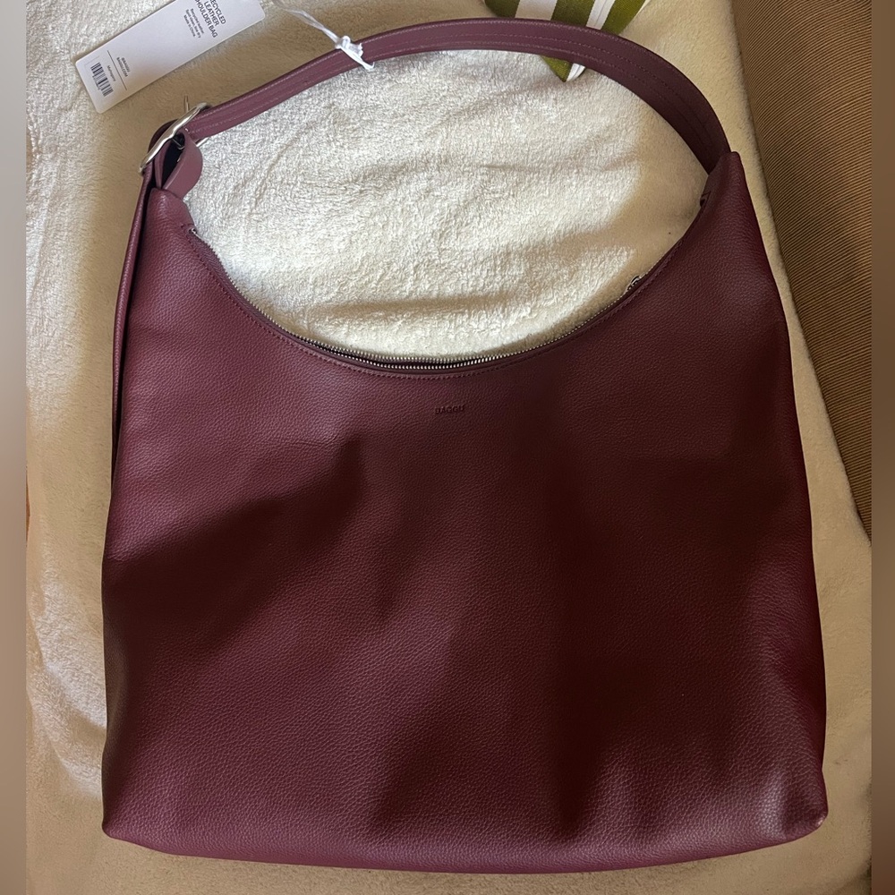 BAGGU Recyled Leather Shoulder Bag - Brand New